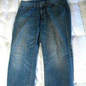Jennifer Lopez jeans size
